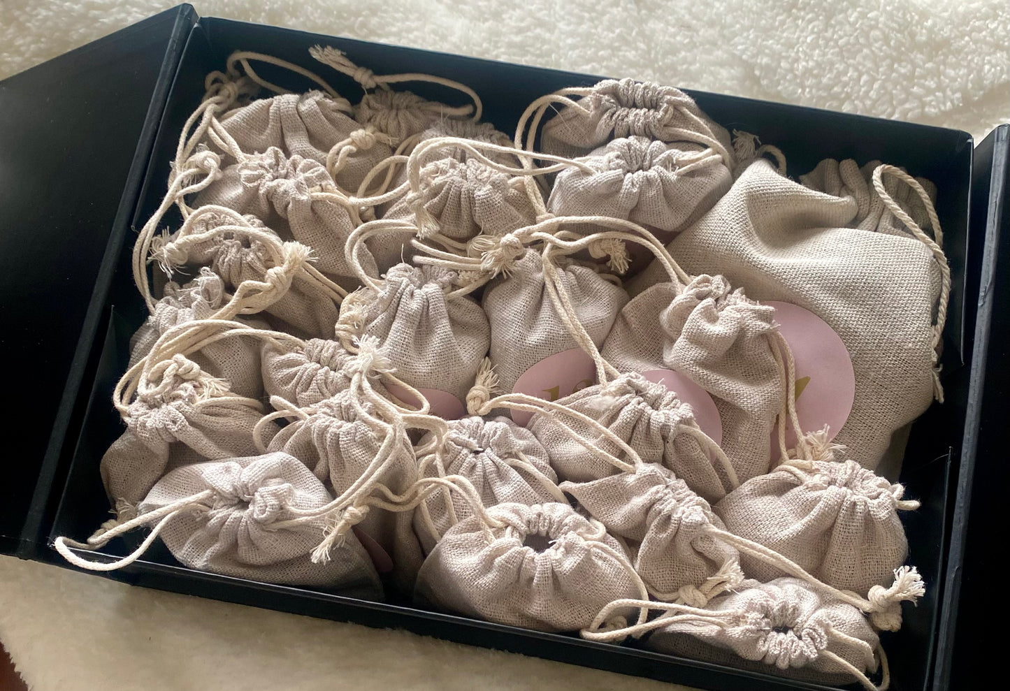 ✨ Nouveauté 2025 – Calendrier de l’Avent parfumé ✨